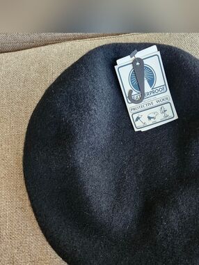 BLACK WOOL Weatherproof  garment company BERET HAT sz L/XL, NEW WITH TAGS